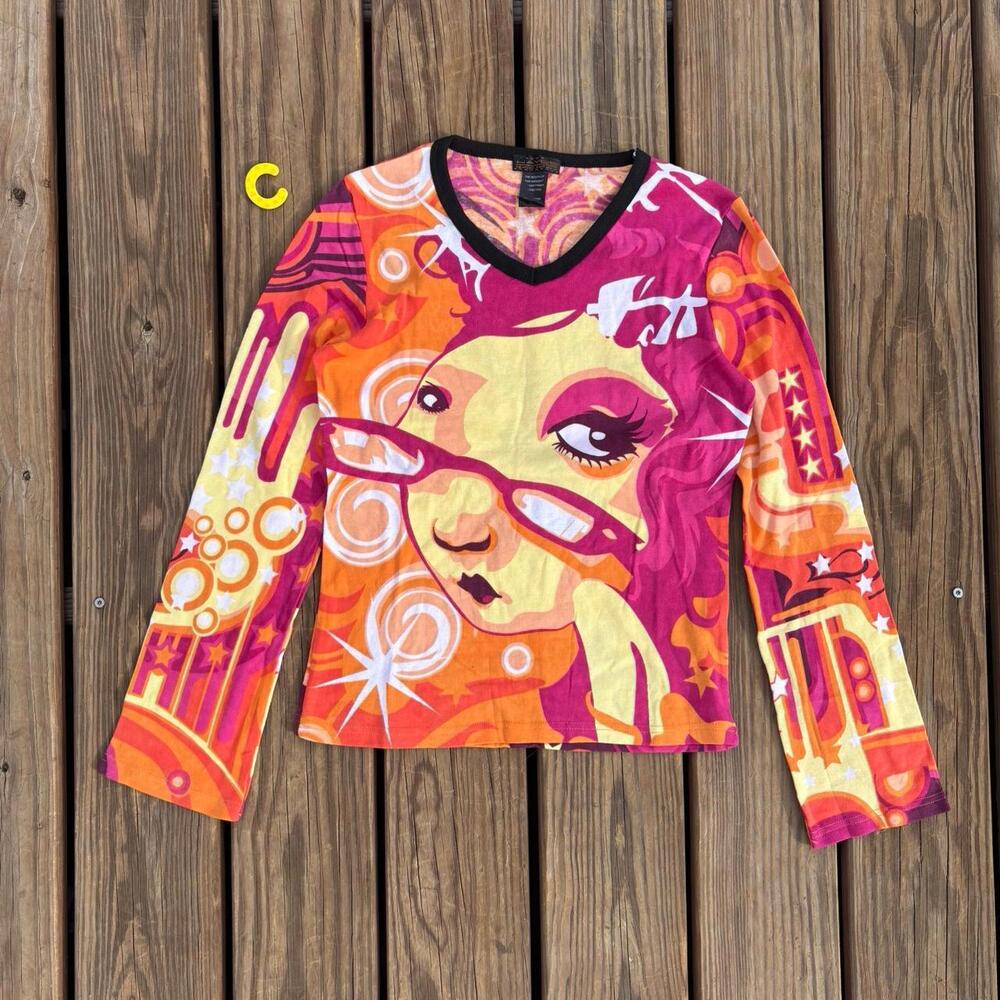 psychedelic y2k iconic top